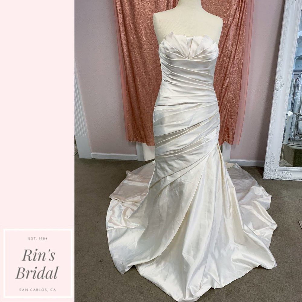 Pronovias Esmirna - Picture 3 of 8